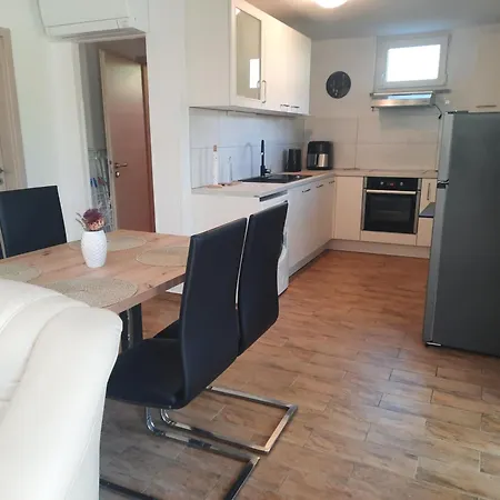 Apartma Zari Apartamento *