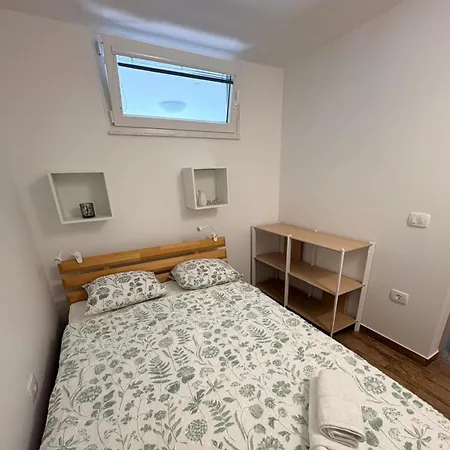 Apartma Zari